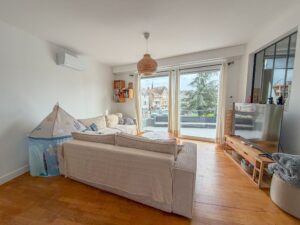 EXCLUSIVITÉ – MAISON DE VILLE ENTIEREMENT RÉNOVÉE