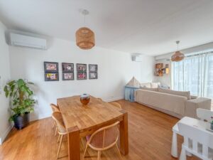 EXCLUSIVITÉ – MAISON DE VILLE ENTIEREMENT RÉNOVÉE