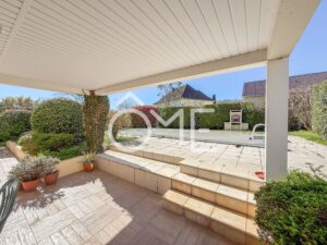 MAISON AVEC PISCINE SECTEUR PUYMARET