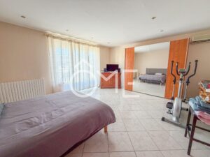 MAISON AVEC PISCINE SECTEUR PUYMARET
